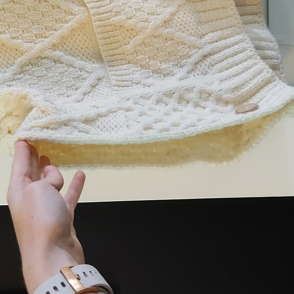 Carraig Donn Women's Sweater - Picture 3 of 3